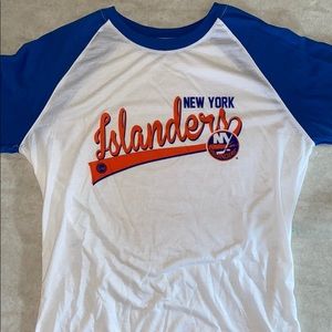 Women’s NY Islander long sleeve tee